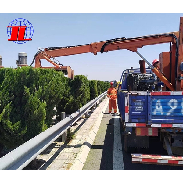 車(chē)載式綠籬修剪機(jī)